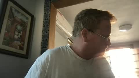 Snapshot of tomascausa chatting on 12-09-24, 05:30 Hola online show from 12-09-24, 05:30