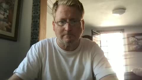 Snapshot of tomascausa chatting on 12-17-24, 07:26 Hola online show from 12-17-24, 07:26