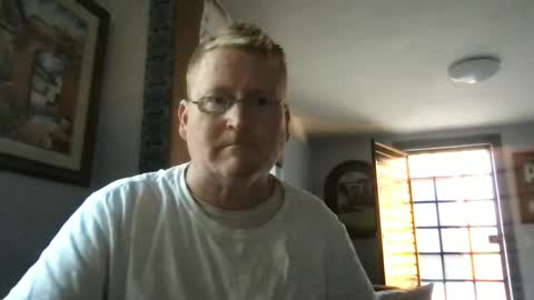 Snapshot of tomascausa chatting on 12-30-24, 11:17 Hola online show from 12-30-24, 11:17