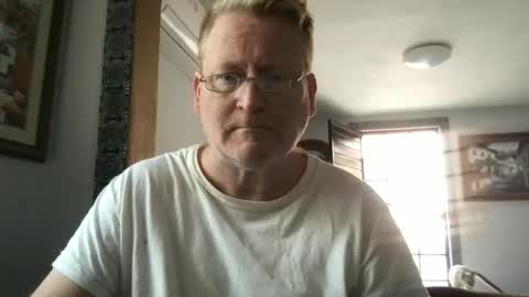 Snapshot of tomascausa chatting on 01-08-25, 05:05 Hola online show from 01-08-25, 05:05