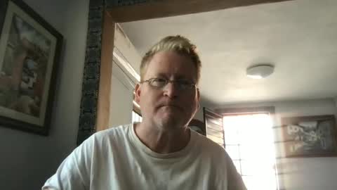 Snapshot of tomascausa chatting on 01-17-25, 06:02 Hola online show from 01-17-25, 06:02