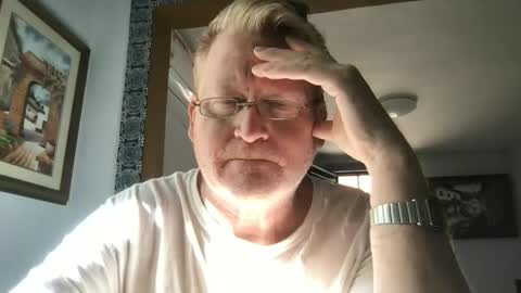 Snapshot of tomascausa chatting on 01-22-25, 09:32 Hola online show from 01-22-25, 09:32