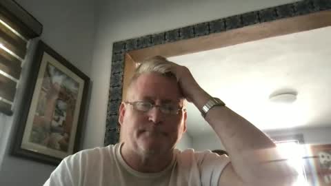 Snapshot of tomascausa chatting on 02-04-25, 07:00 Hola online show from 02-04-25, 07:00