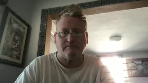 Snapshot of tomascausa chatting on 02-10-25, 06:03 Hola online show from 02-10-25, 06:03