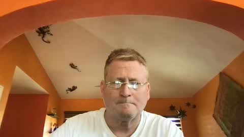 Snapshot of tomascausa chatting on 03-11-25, 09:15 Hola online show from 03-11-25, 09:15