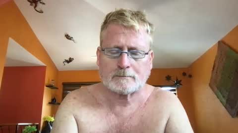 Snapshot of tomascausa chatting on 09-25-25, 06:33 Hola online show from 09-25-25, 06:33