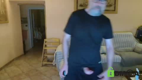 Snapshot of tomasmilian77 chatting on 07-03-26, 11:33 Tomas Milian online show from 07-03-26, 11:33