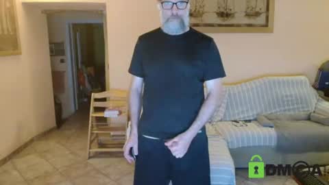 Snapshot of tomasmilian77 chatting on 07-17-26, 11:31 Tomas Milian online show from 07-17-26, 11:31