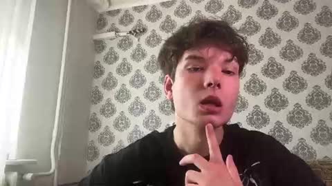 Snapshot of tomassdickpick chatting on 07-17-26, 07:04 Tomas online show from 07-17-26, 07:04