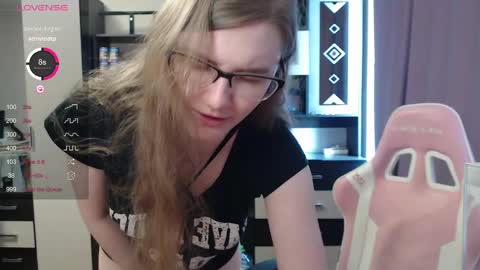 tomato_tease online show from 04-19-26, 11:31