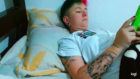 Blue online show from 02-18-25, 06:15