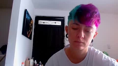 Blue online show from 05-19-26, 06:25