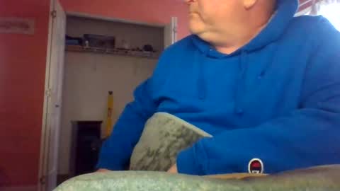 Snapshot of tomcat4848 chatting on 10-27-25, 08:57 tomcat4848 online show from 10-27-25, 08:57