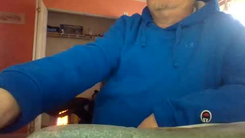 Snapshot of tomcat4848 chatting on 11-10-25, 05:23 tomcat4848 online show from 11-10-25, 05:23