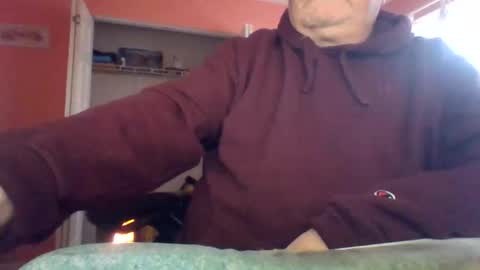 Snapshot of tomcat4848 chatting on 11-23-25, 03:01 tomcat4848 online show from 11-23-25, 03:01