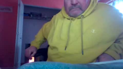 Snapshot of tomcat4848 chatting on 11-25-25, 05:46 tomcat4848 online show from 11-25-25, 05:46