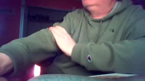 Snapshot of tomcat4848 chatting on 11-30-25, 02:04 tomcat4848 online show from 11-30-25, 02:04