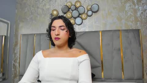 Snapshot of tomlondon_ chatting on 02-23-25, 11:44 online show from 02-23-25, 11:44
