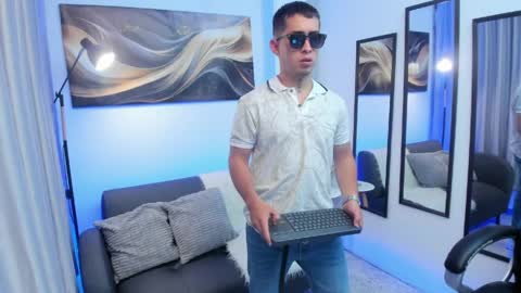 Tomas online show from 04-11-26, 04:17