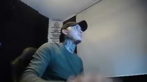 Snapshot of tommmycortez chatting on 10-25-25, 03:36 tommmycortez online show from 10-25-25, 03:36