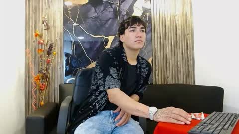 tommy160920 online show from 11-18-25, 12:42