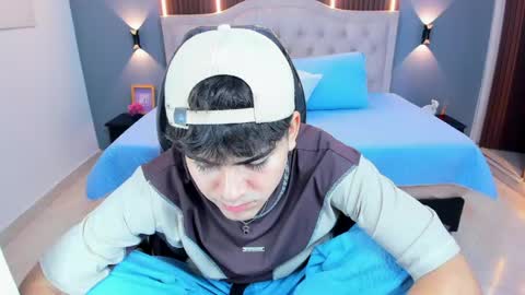 Tommy  online show from 04-25-26, 04:37