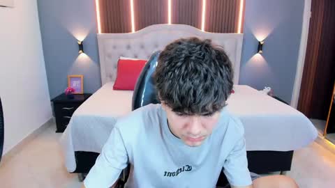 Snapshot of tommy18__ chatting on 04-30-26, 04:30 Tommy online show from 04-30-26, 04:30