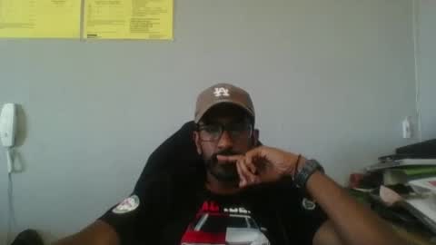 Snapshot of tommy_007_vercetti chatting on 09-17-25, 11:01 Tommy Vercetti online show from 09-17-25, 11:01