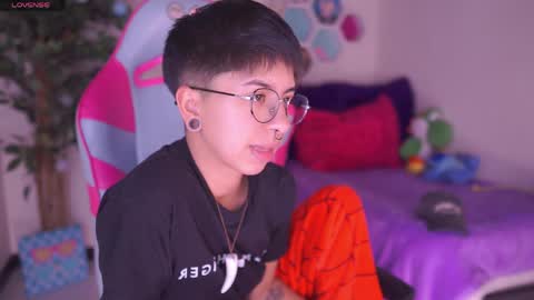 Blue  online show from 04-09-26, 12:54