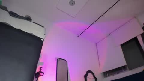   Thomas    online show from 01-23-25, 12:04