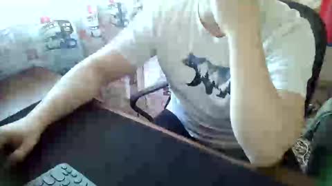 Tommi Li online show from 01-25-25, 09:04