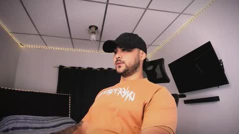 Snapshot of tommy_sccott chatting on 02-05-26, 11:20 tommy_sccott online show from 02-05-26, 11:20