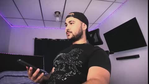 Snapshot of tommy_sccott chatting on 02-14-26, 11:45 tommy_sccott online show from 02-14-26, 11:45