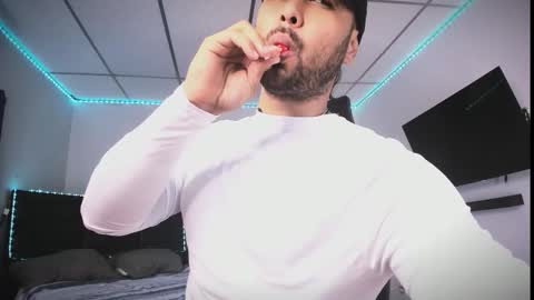 Snapshot of tommy_sccott chatting on 02-27-26, 09:59 tommy_sccott online show from 02-27-26, 09:59