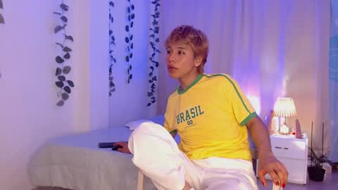 Tommy Foxboy online show from 01-21-25, 11:02