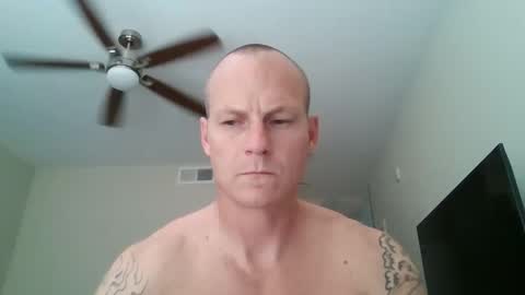 Snapshot of tommygunsfit chatting on 04-20-26, 09:16 tommygunsfit online show from 04-20-26, 09:16