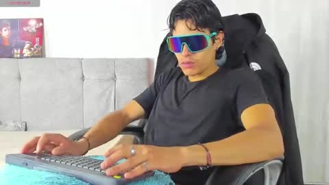 Snapshot of tommyhot7 chatting on 06-15-26, 11:07 tommyhot7 online show from 06-15-26, 11:07