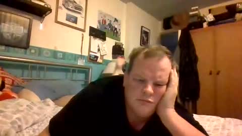 Snapshot of tommyp1990115543 chatting on 11-09-25, 07:06 tommyp1990115543 online show from 11-09-25, 07:06