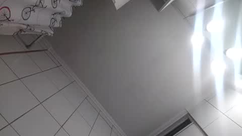 Snapshot of tommypv20 chatting on 12-18-24, 07:15 Tommy online show from 12-18-24, 07:15