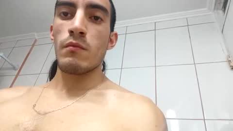 Snapshot of tommypv20 chatting on 12-19-24, 01:18 Tommy online show from 12-19-24, 01:18