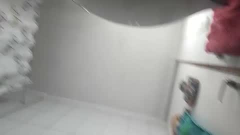 Snapshot of tommypv20 chatting on 10-17-25, 09:01 Tommy online show from 10-17-25, 09:01