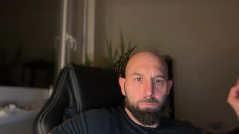 Snapshot of tommyx01 chatting on 05-11-26, 10:07 Thomas Fit online show from 05-11-26, 10:07