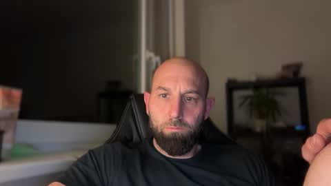 Snapshot of tommyx01 chatting on 05-14-26, 10:05 Thomas Fit online show from 05-14-26, 10:05