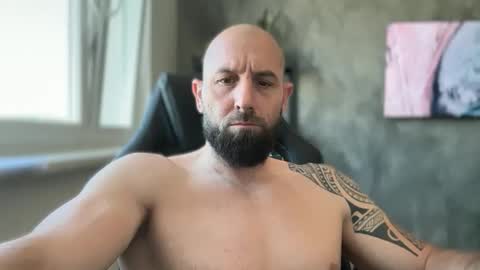 Snapshot of tommyx01 chatting on 06-04-26, 06:19 Thomas Fit online show from 06-04-26, 06:19