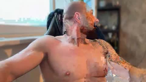 Snapshot of tommyx01 chatting on 06-04-26, 06:36 Thomas Fit online show from 06-04-26, 06:36