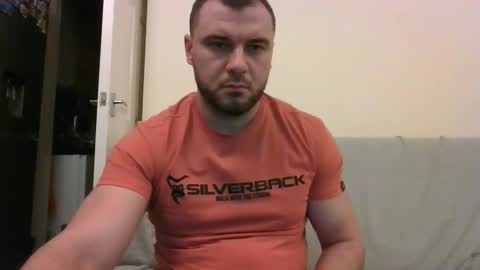 tommyy19901 online show from 01-05-25, 06:24