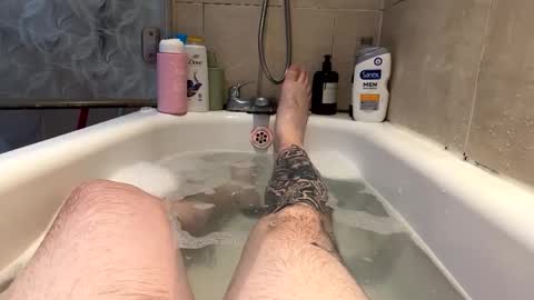 toms_69 online show from 12-24-24, 07:22