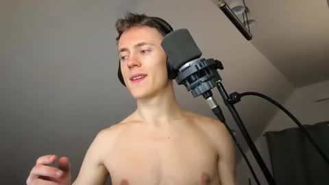 Snapshot of tomtimon11 chatting on 11-02-25, 04:20 tomtimon11 online show from 11-02-25, 04:20