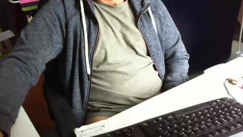 Snapshot of tomtom02029 chatting on 09-22-25, 11:12 Tom online show from 09-22-25, 11:12