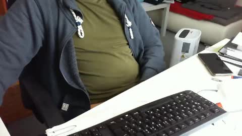 Snapshot of tomtom02029 chatting on 10-07-25, 10:45 Tom online show from 10-07-25, 10:45